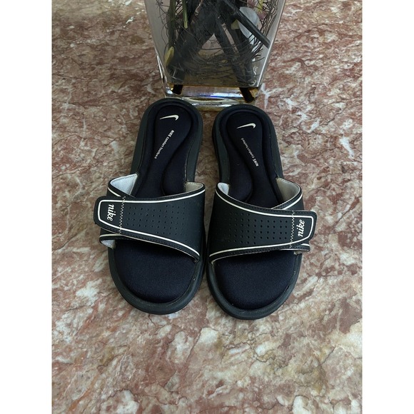 Nike Shoes - Nike Comfort Women's Footbed Black Flip Flop Sandals 360883-011 Size 8 EUC! $80